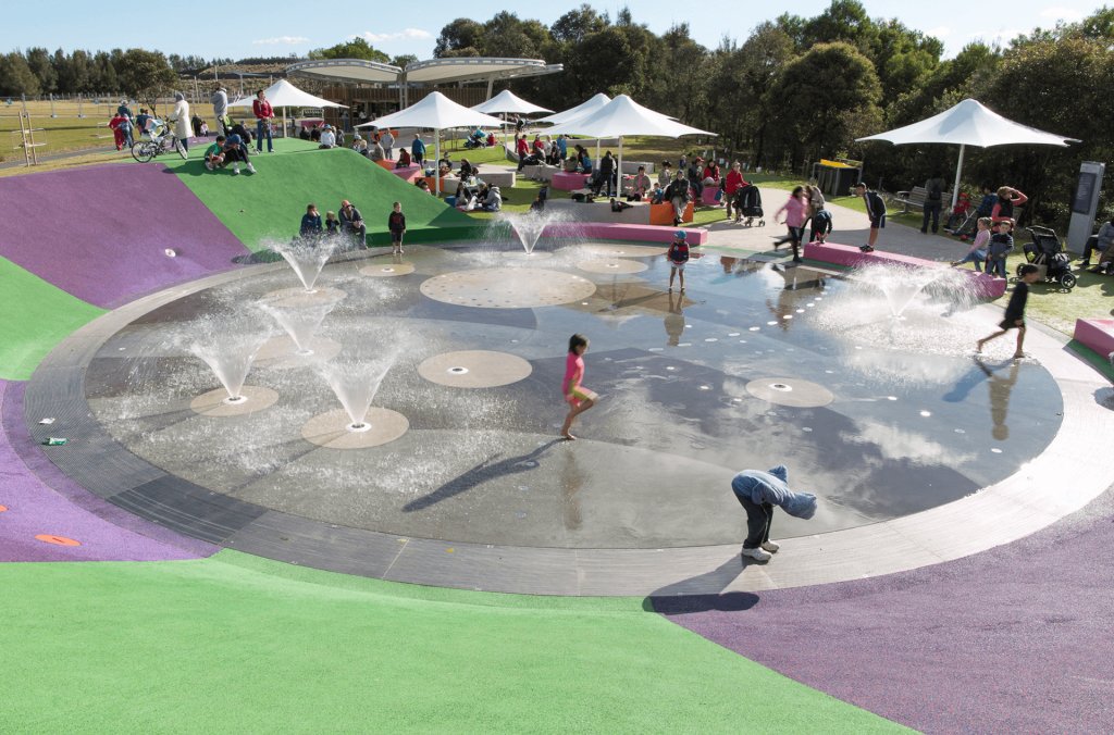 시원한 물놀이 공간 (Water Play Area)